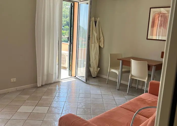 Monolocale 3 Con Terrazzo Vista Mare * Cavo